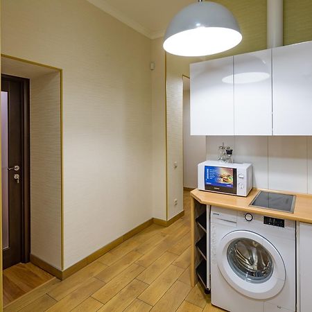 Apartment On Svobody Avenue 25 リヴィウ エクステリア 写真